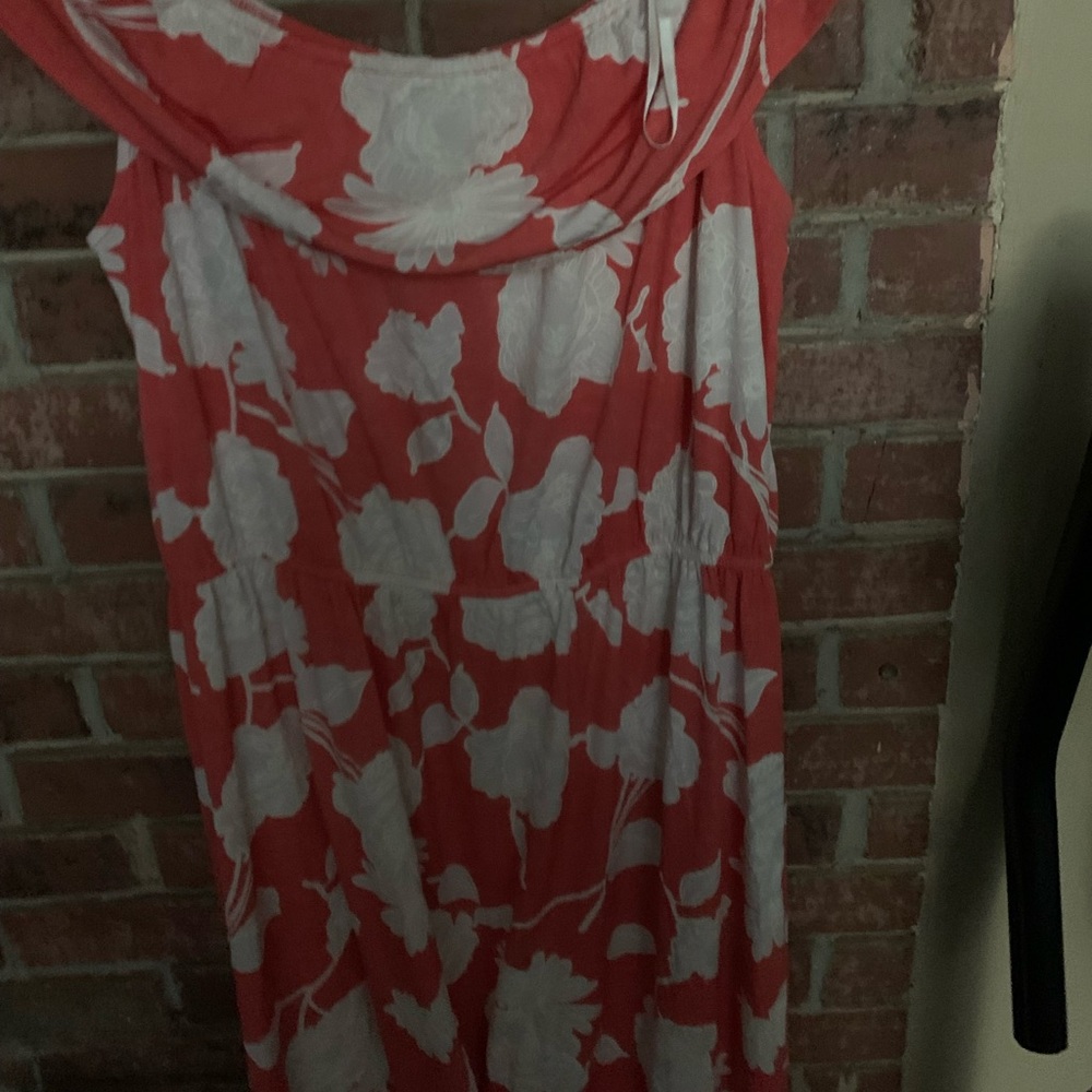 Cute floral dress! - Picture 2 of 6